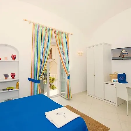 Located In The Historic Center! Rum i privatbostad Positano